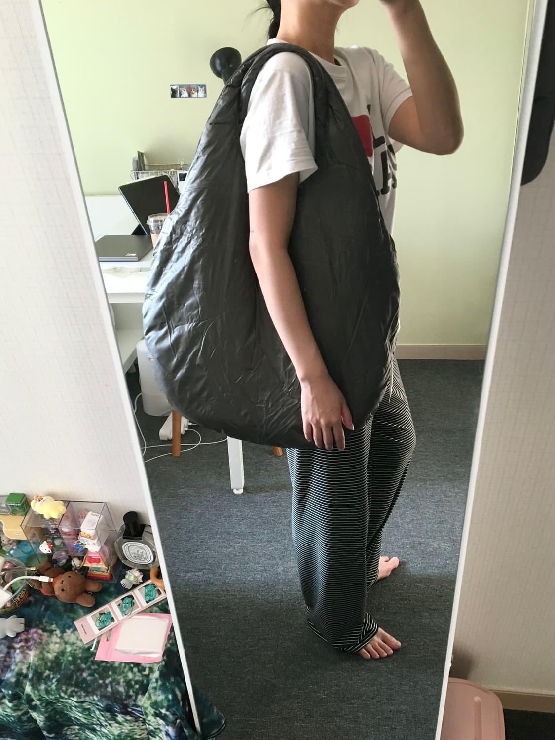 COS Oversized Padded Bag 상품이미지1