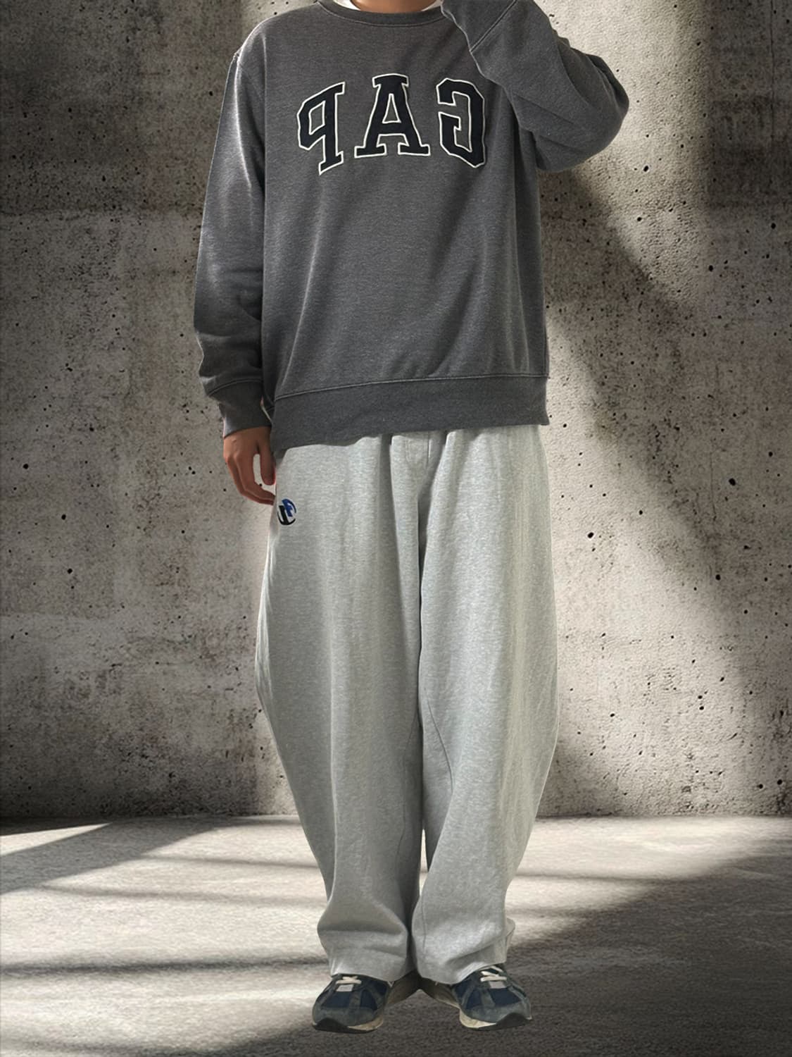 GAP 갭 그레이 기모 맨투맨 상품이미지2