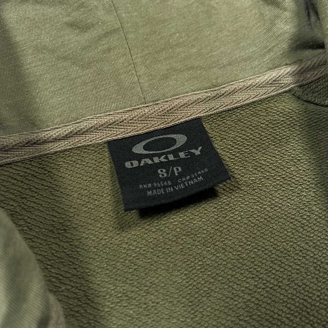 오클리 하프버튼 후드티 상품이미지4