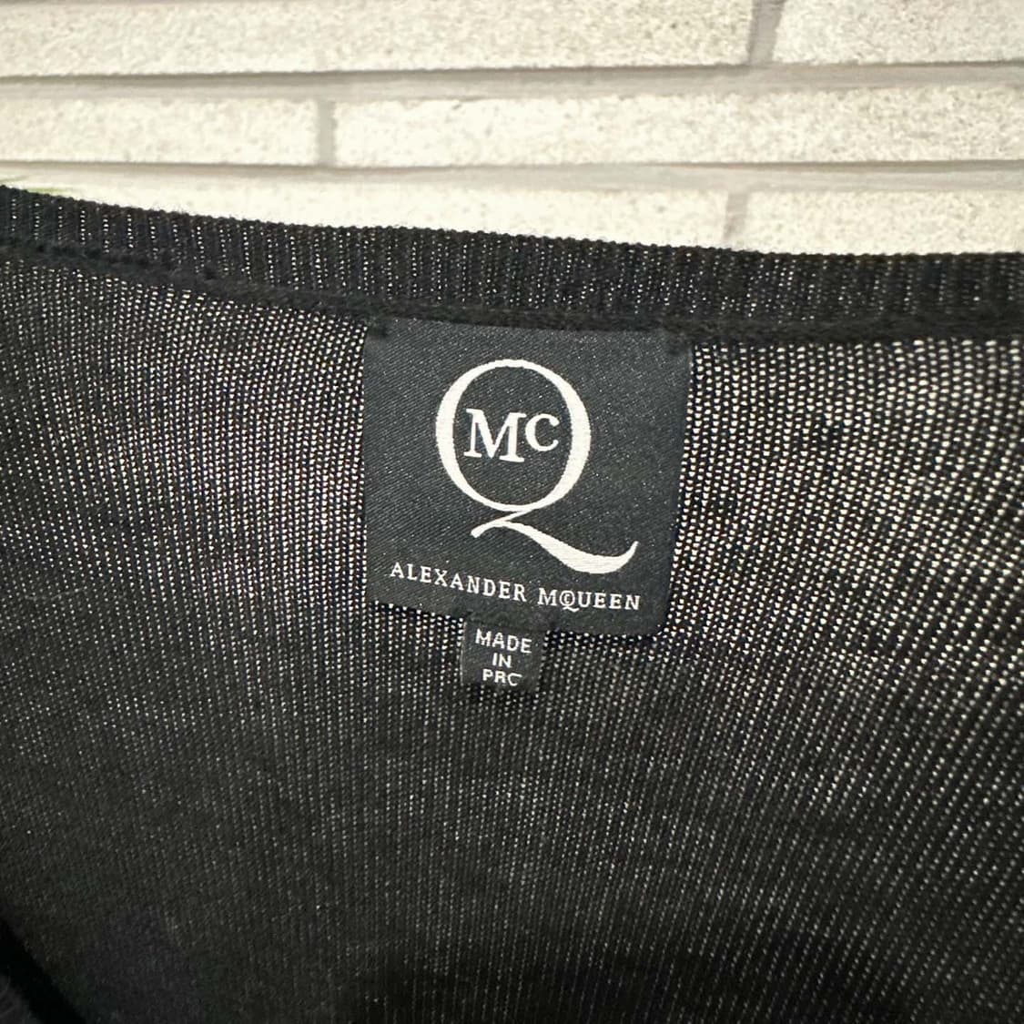 알렉산더 맥퀸 니트 원피스 브이넥 컬러 블럭 벨티드 디테일 블랙 레드 상품이미지6