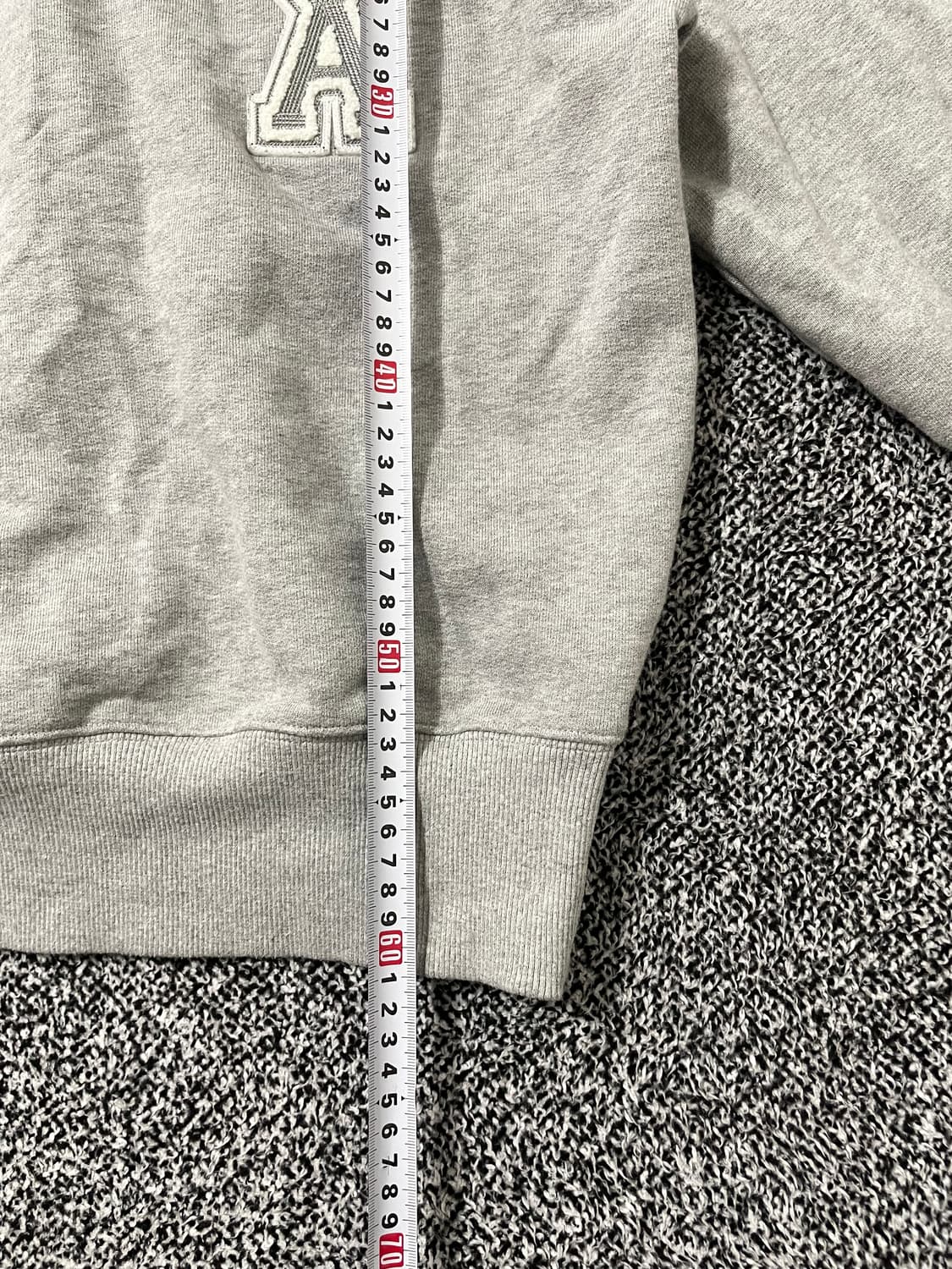 빈티지9. 아미 AMI 시그니처 빅 하트로고 스웻셔츠 맨투맨 그레이 상품이미지7