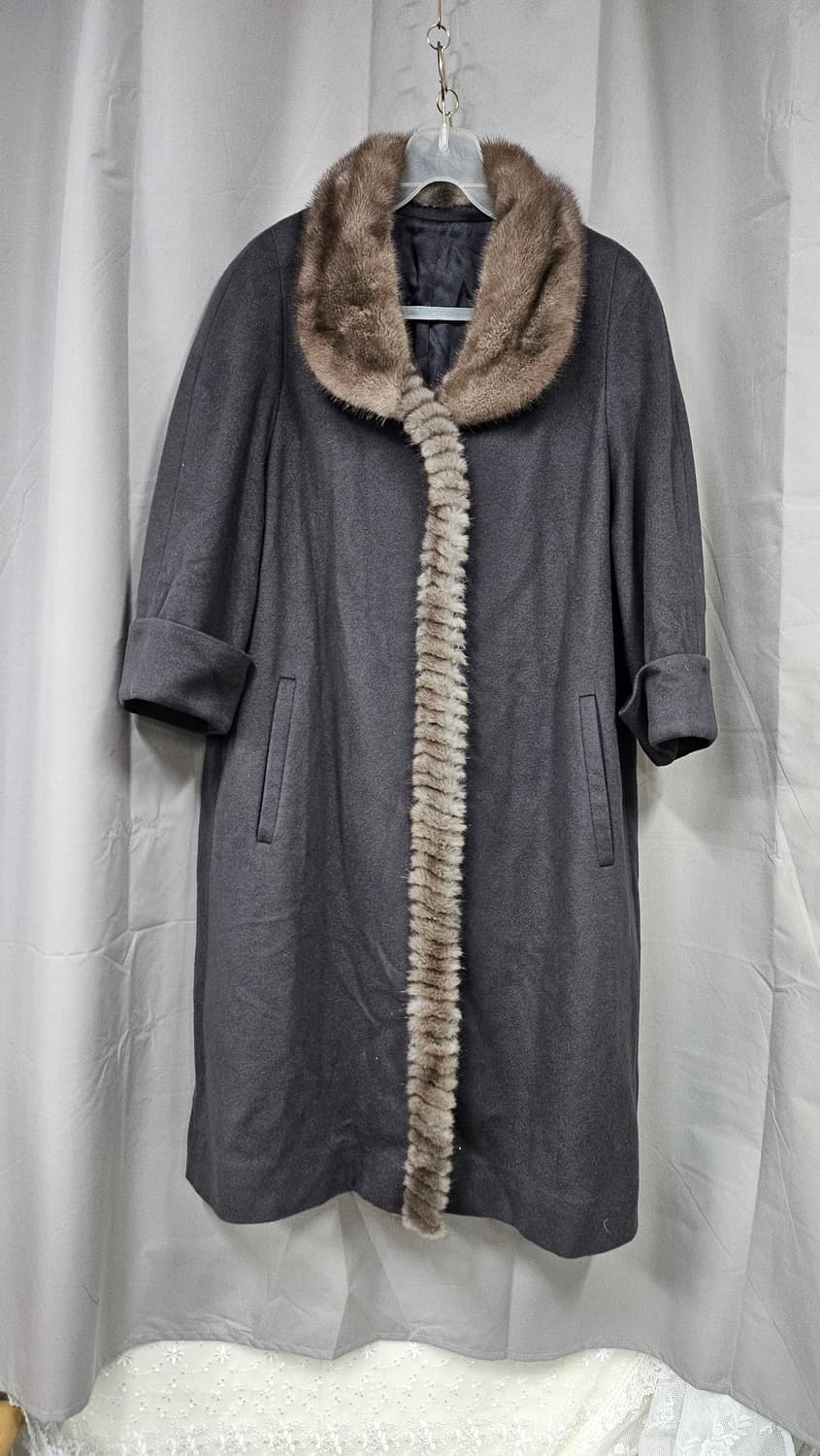 캐시미어  밍크 트래밍 롱코트  상품이미지1