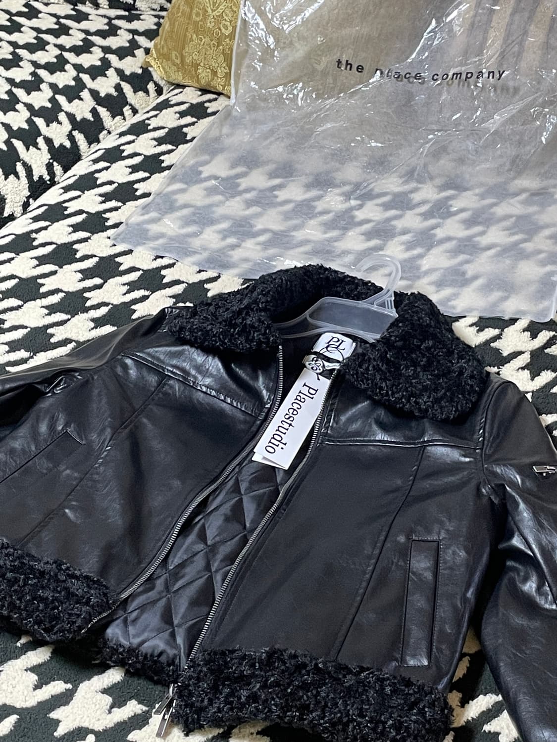 (완전새제품)플레이스스튜디오 우먼 숏레더무스탕 상품이미지4