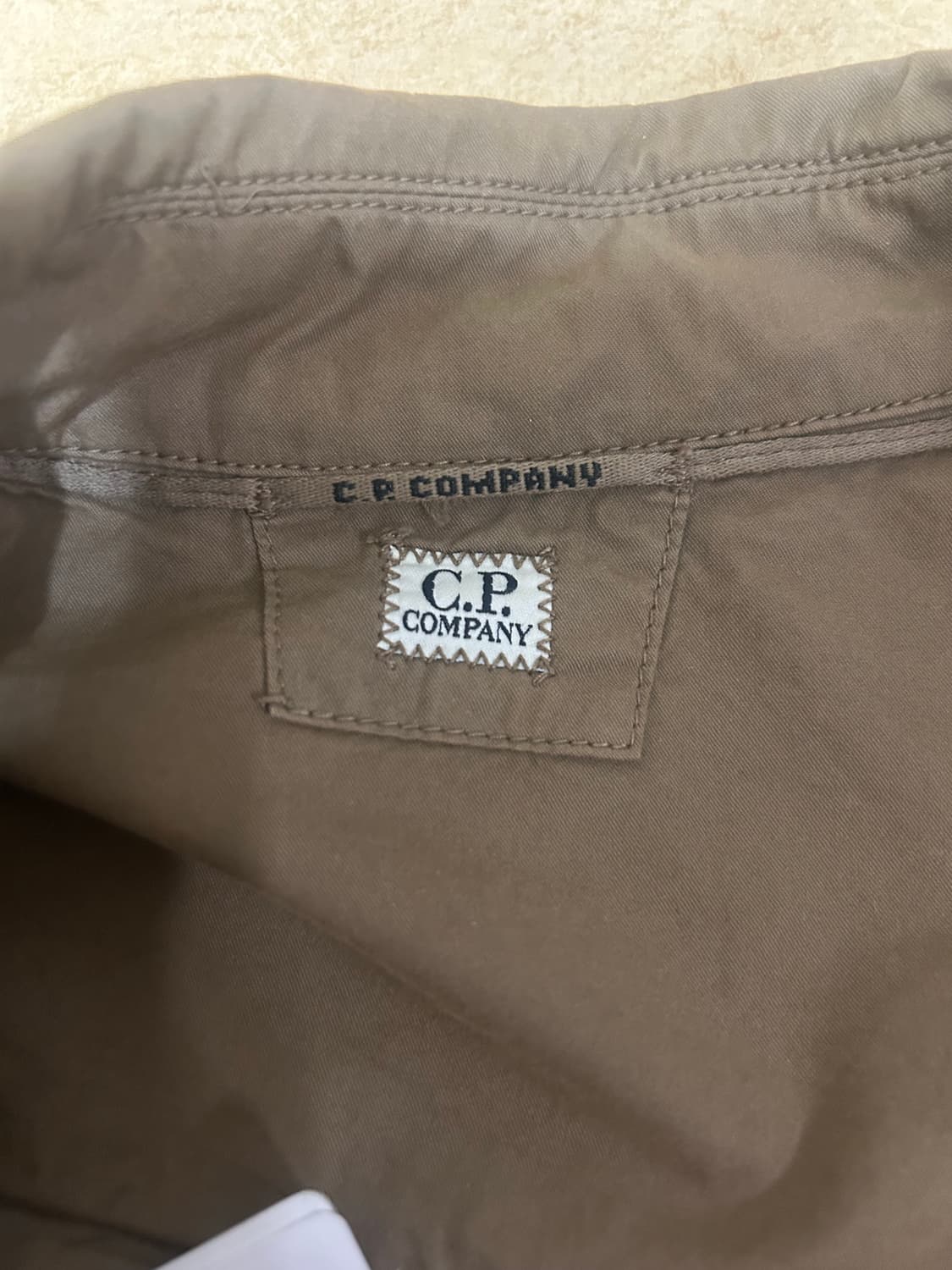 (새상품) CP컴퍼니 셔츠 자켓 브라운 상품이미지3