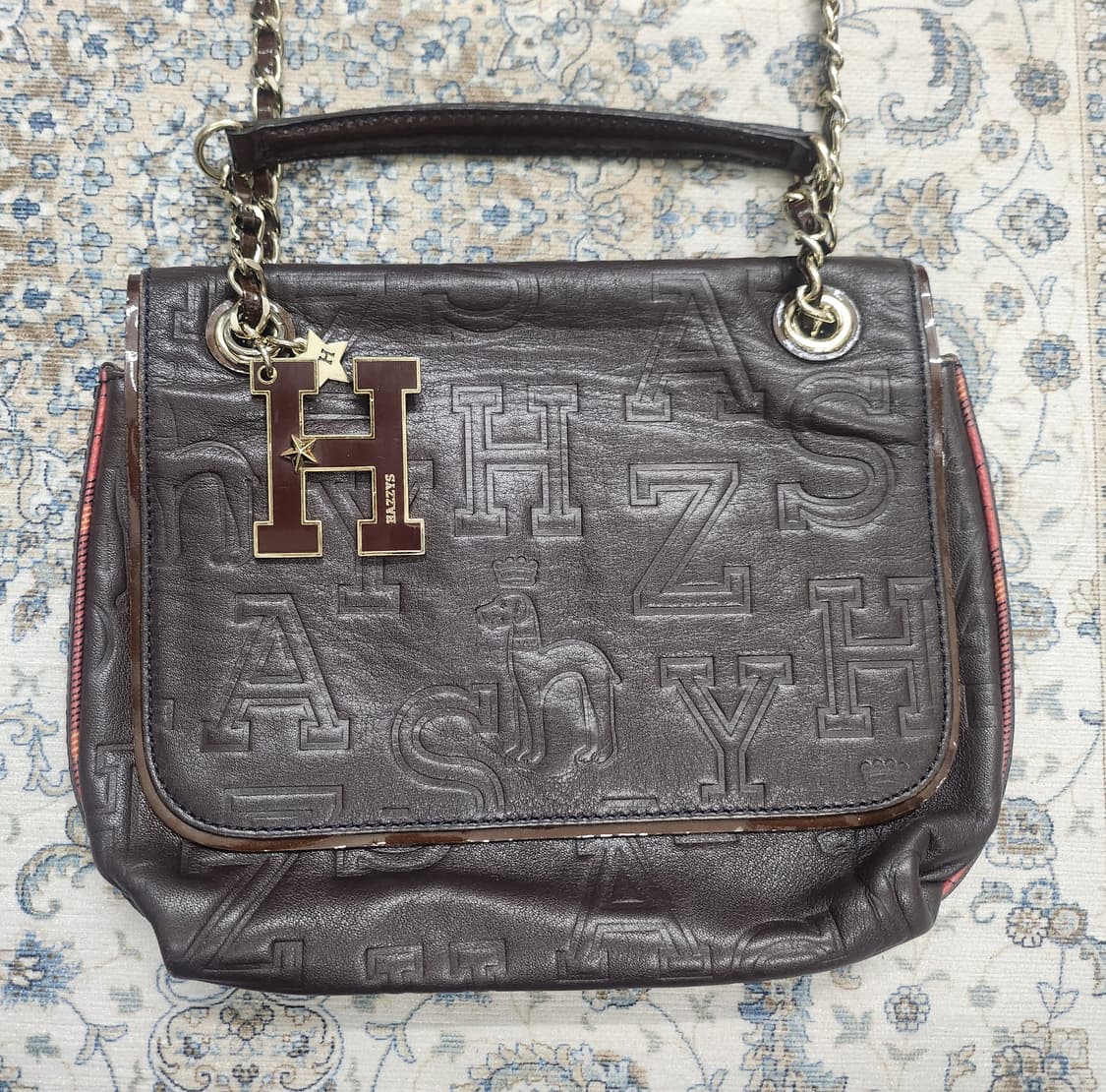 헤지스 HAZZYS 로고 엠보싱 체인 숄더백 상품이미지2