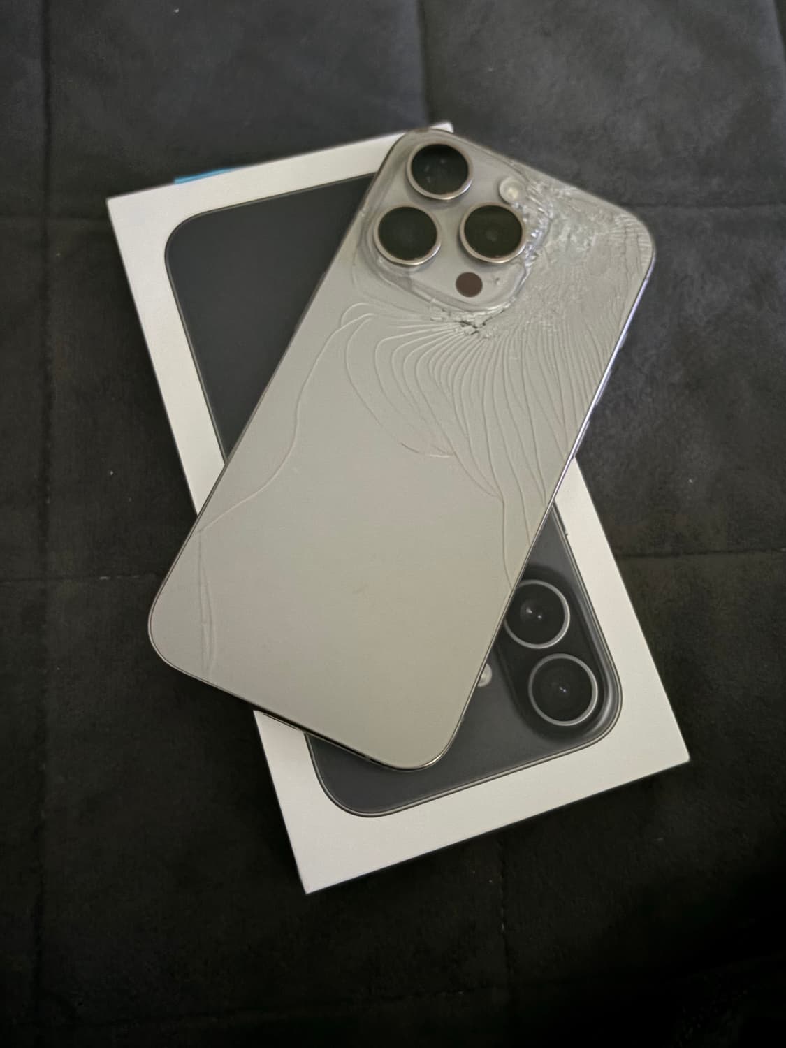아이폰 15프로 내추럴 128 상품이미지2