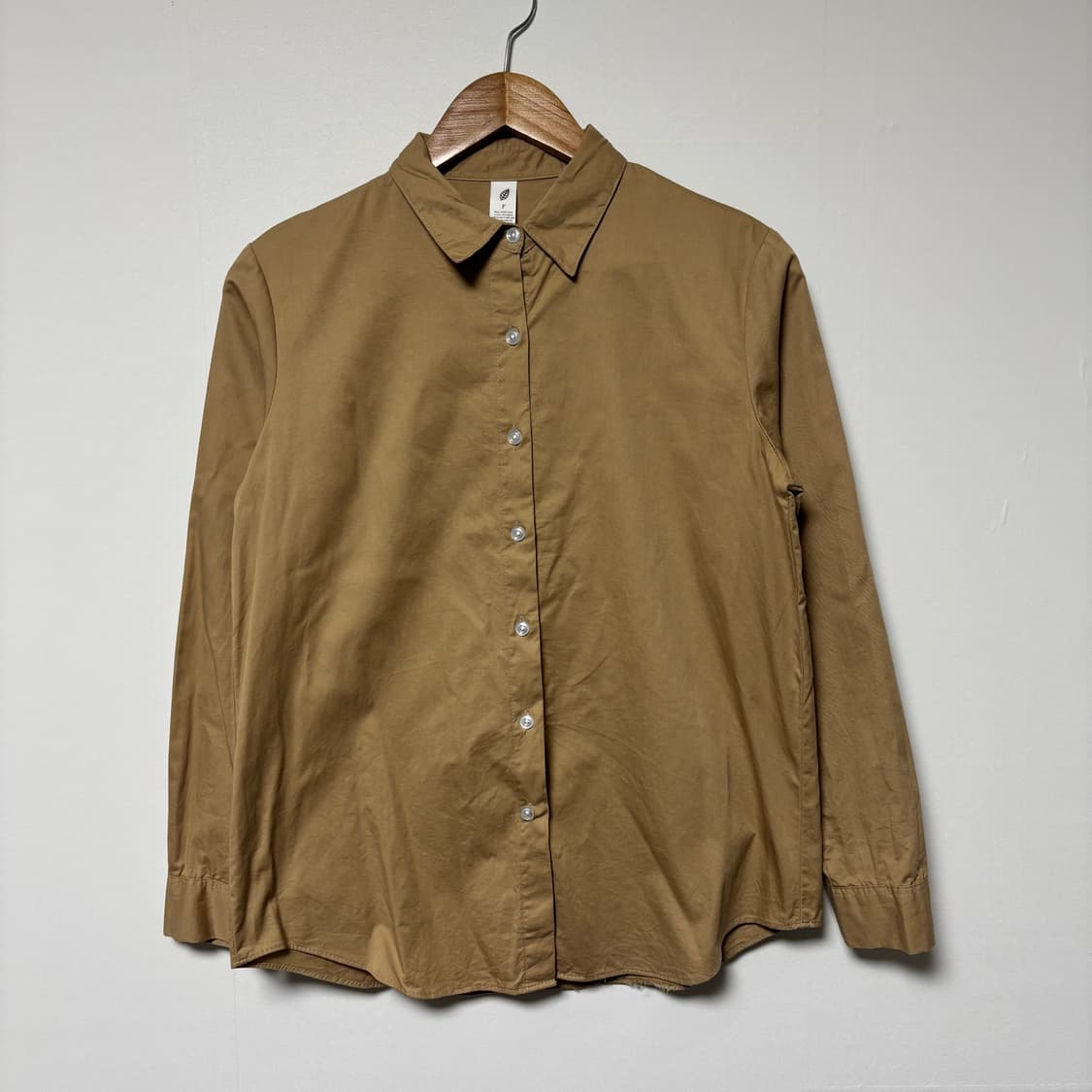 베이지 셔츠  상품이미지1