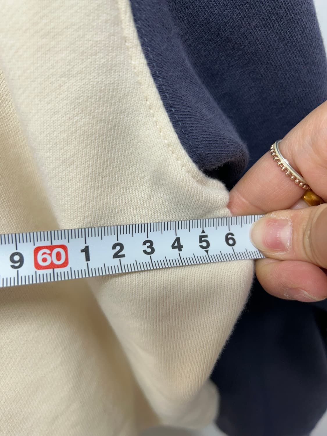 아디다스 여성 후드 아노락 크롭긴팔 베이지 L 상품이미지5