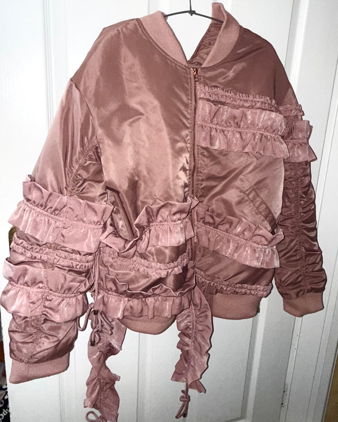요하닉스 인디핑크 새틴 프릴 항공점퍼  상품이미지1