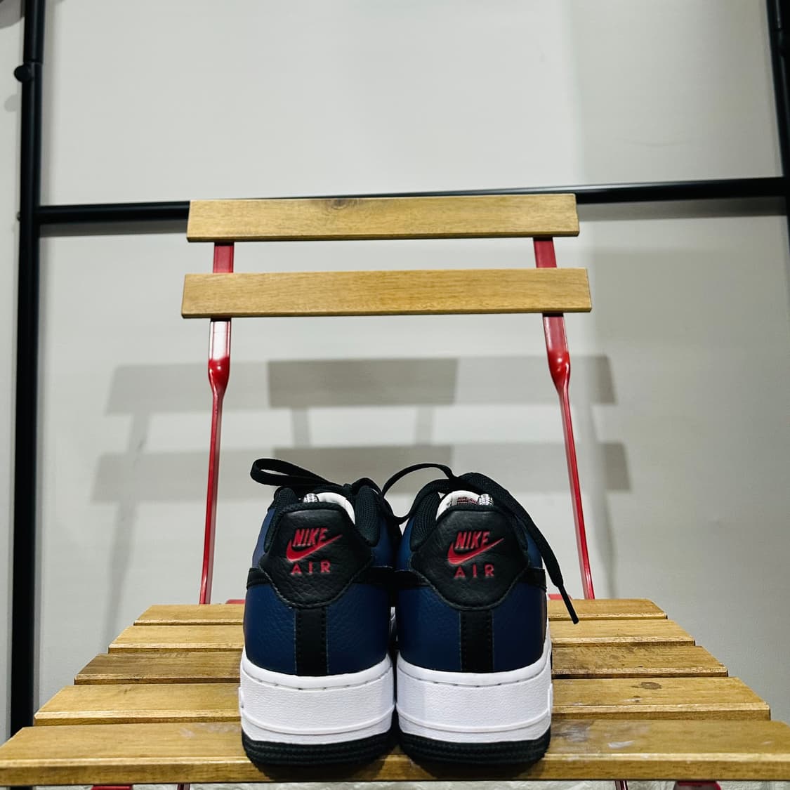 240) 나이키 운동화 여성 여자 에어 포스 1 로우 미드나잇 네이비 상품이미지4