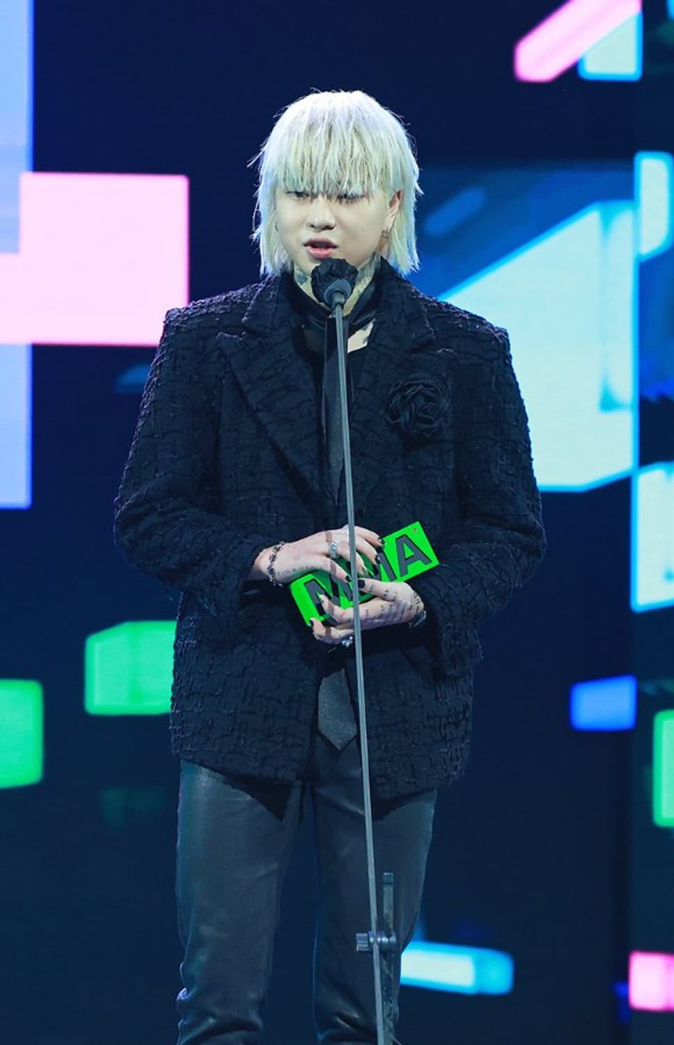 애쉬아일랜드 착용 더그레이티스트 블레이저 상품이미지1