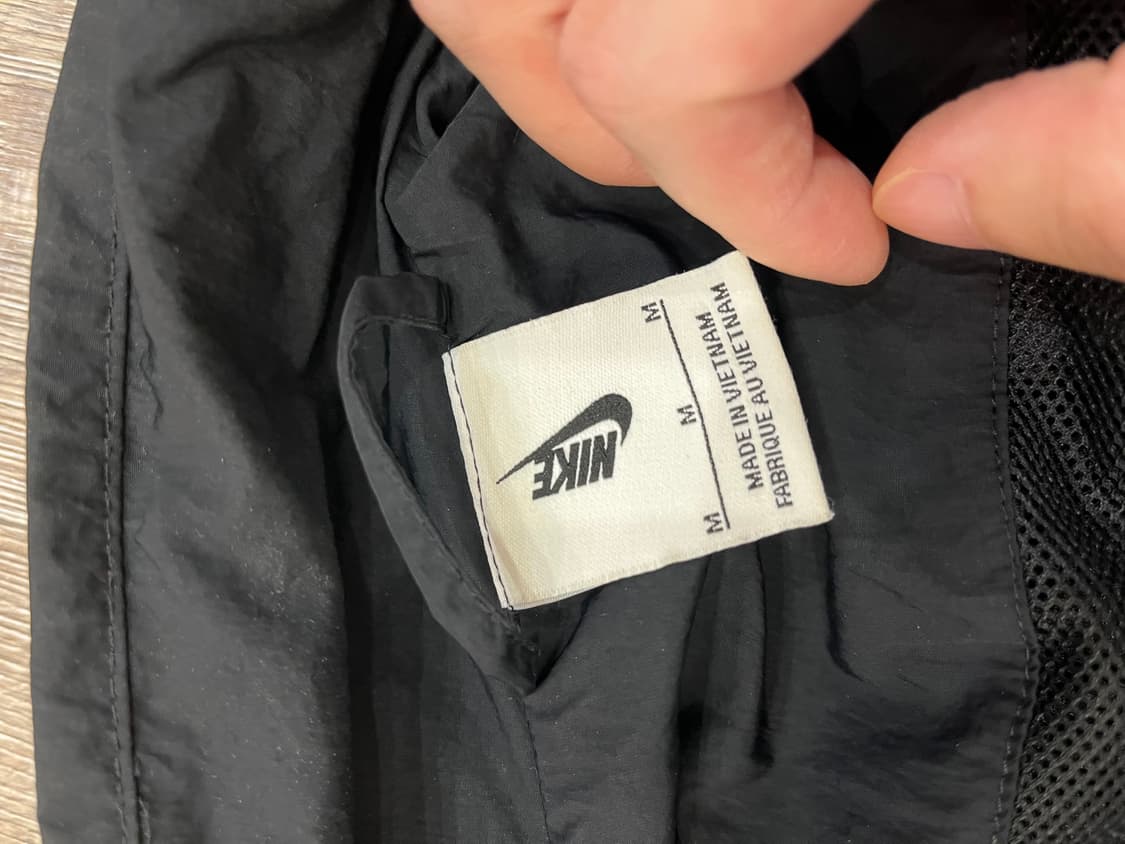 나이키 NSW 솔로 스우시 우븐 트랙 자켓 블랙 m사이즈 팝니다 상품이미지4