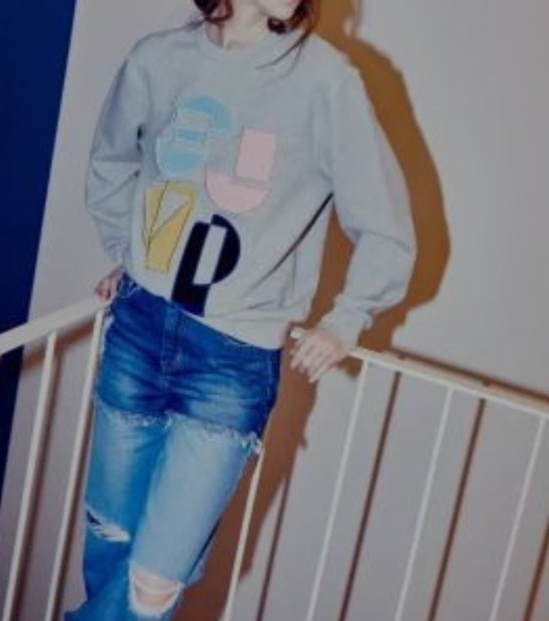 SJYP 패치로고 맨투맨 S _ 여성 상품이미지1