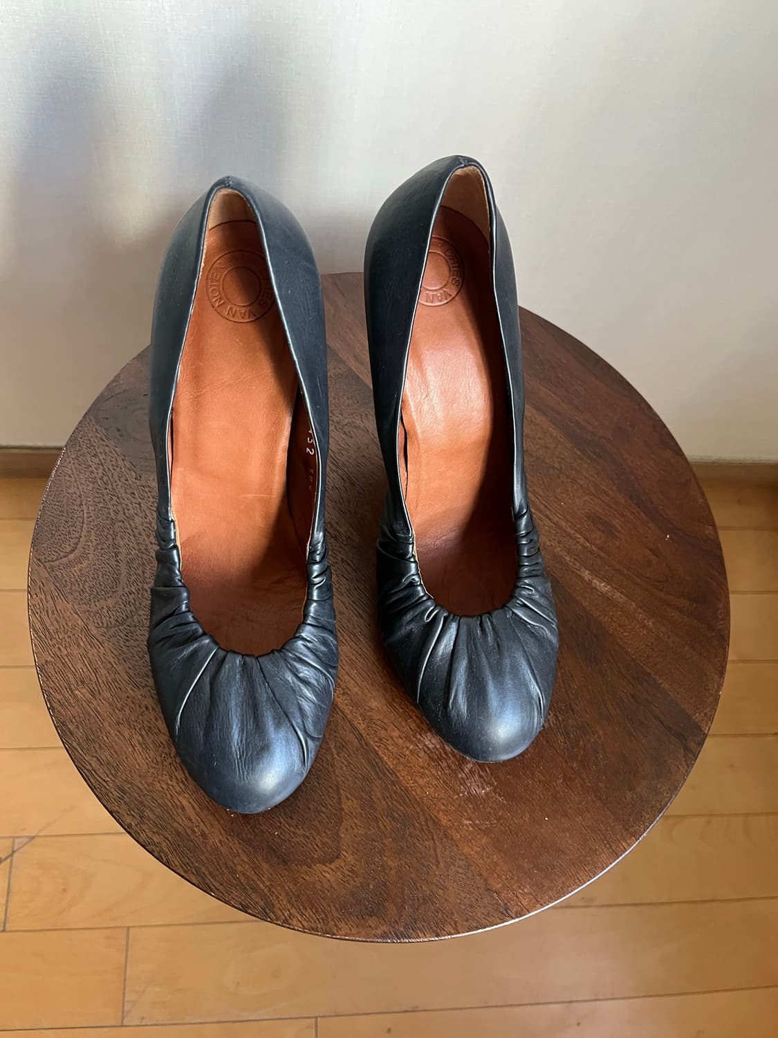 드리스반노튼 스틸레토 힐 상품이미지1