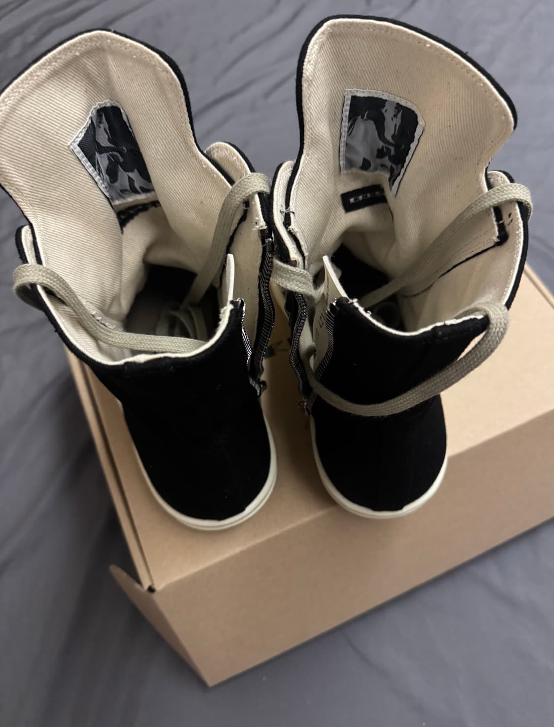 릭오웬스 25aw DRKSHDW 메가레이스 라몬즈 스니커즈 42.5 상품이미지4