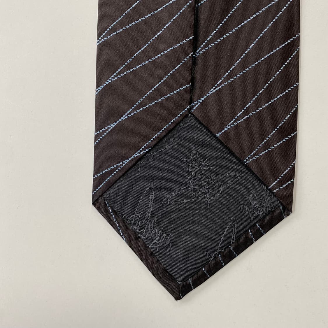 비비안웨스트우드 정품 명품 심플로고넥타이(Vivienne) 상품이미지6