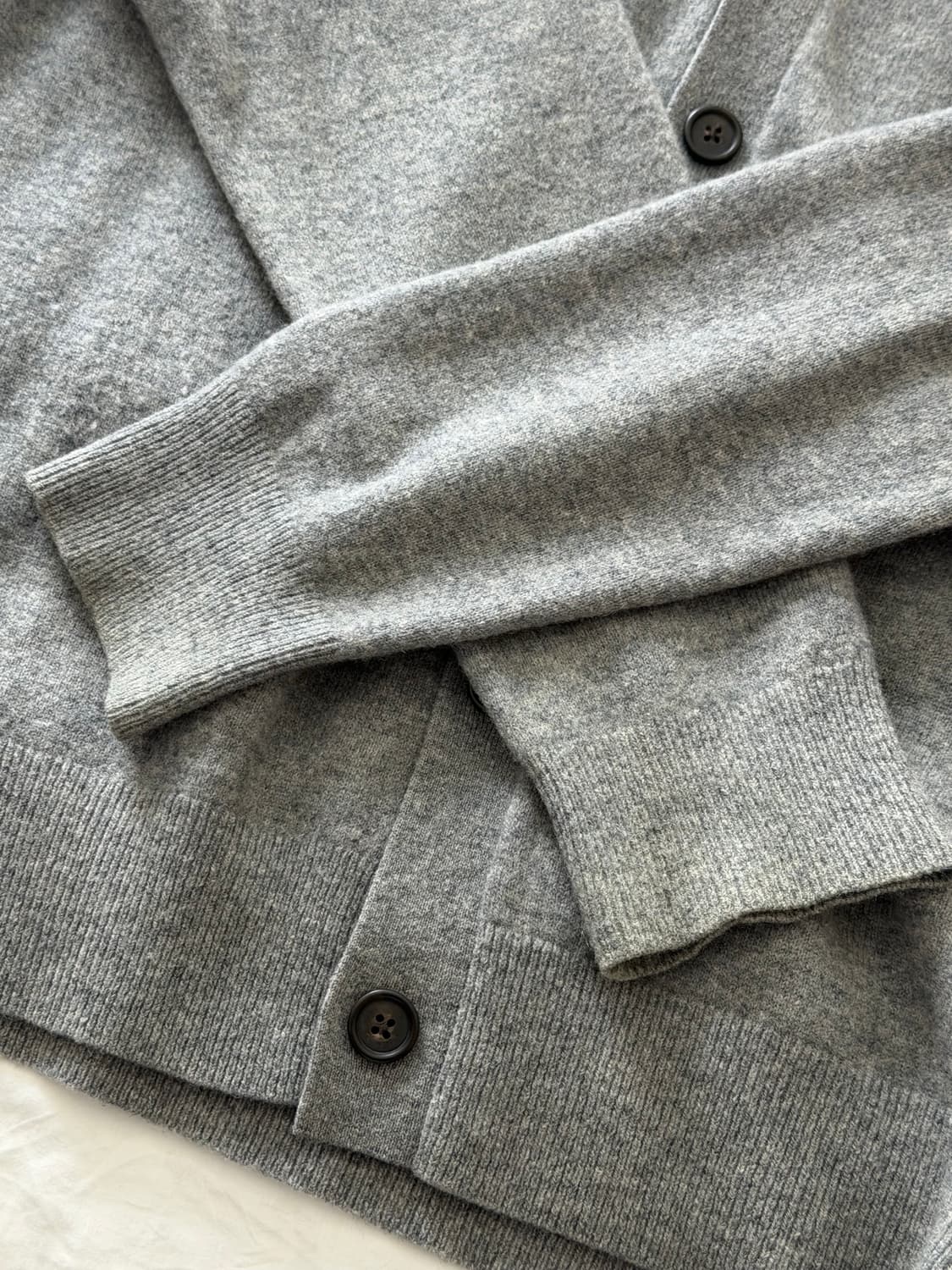 아크네 스튜디오 그레이 울 가디건 L 상품이미지3
