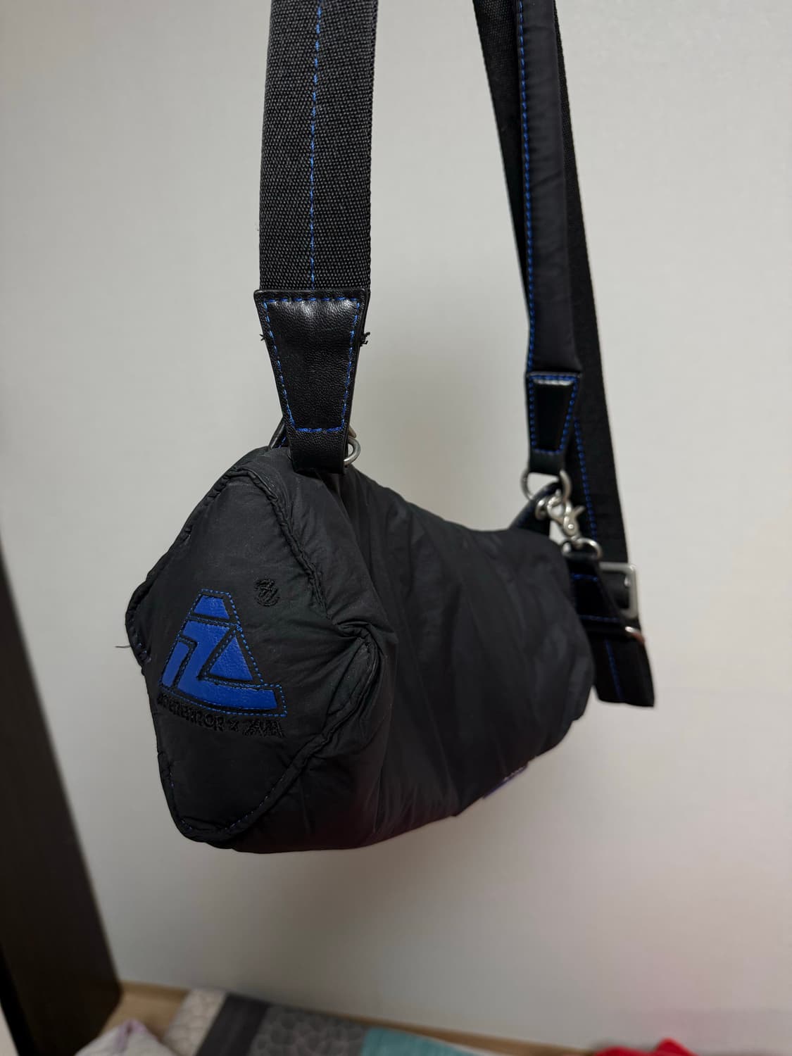 아더에러 x 자라 숄더백 블랙 상품이미지4