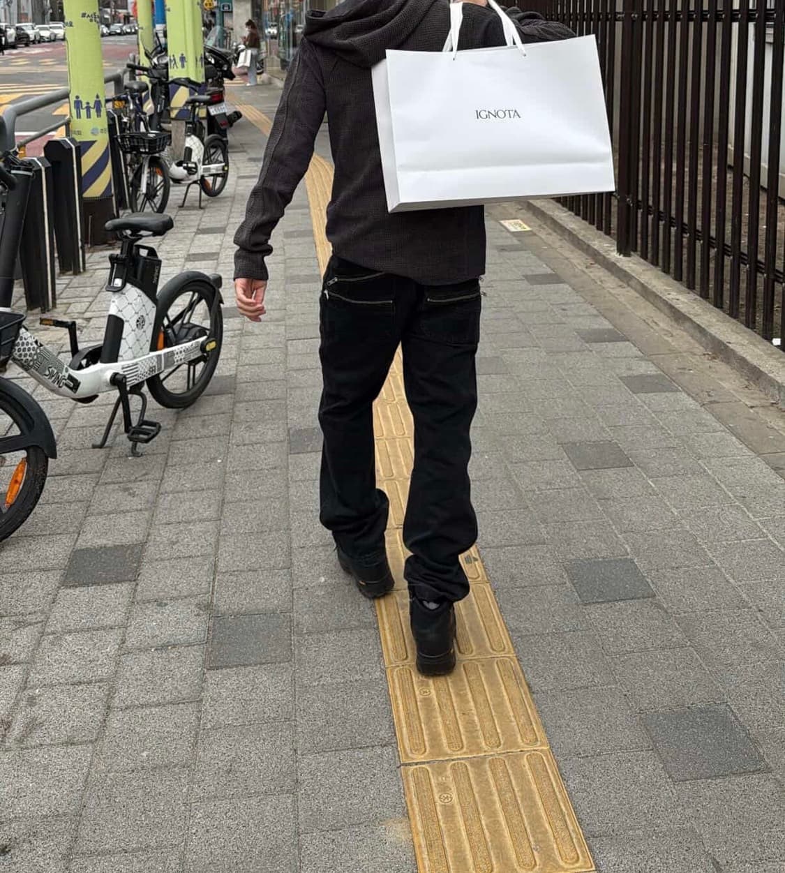 플라스틱 프로덕트 팬츠 S 상품이미지2