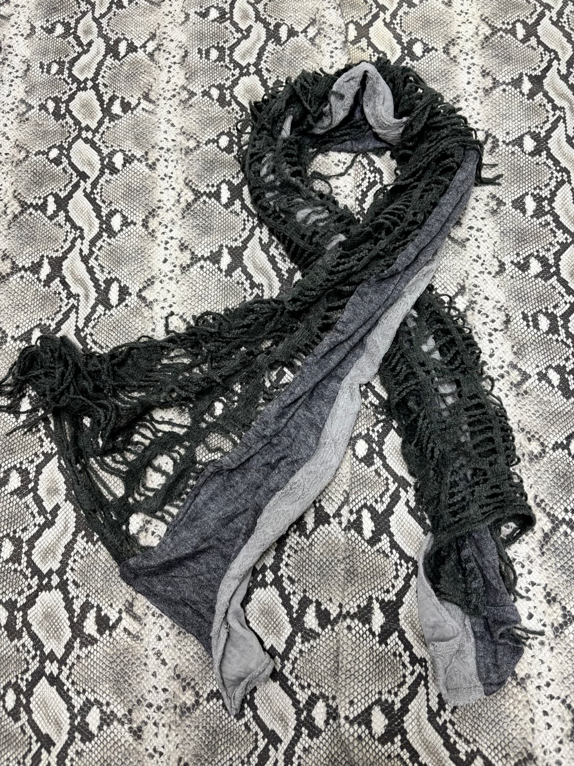 “Vintage” Grunge Mood Khaki&Grey Scarf 상품이미지1