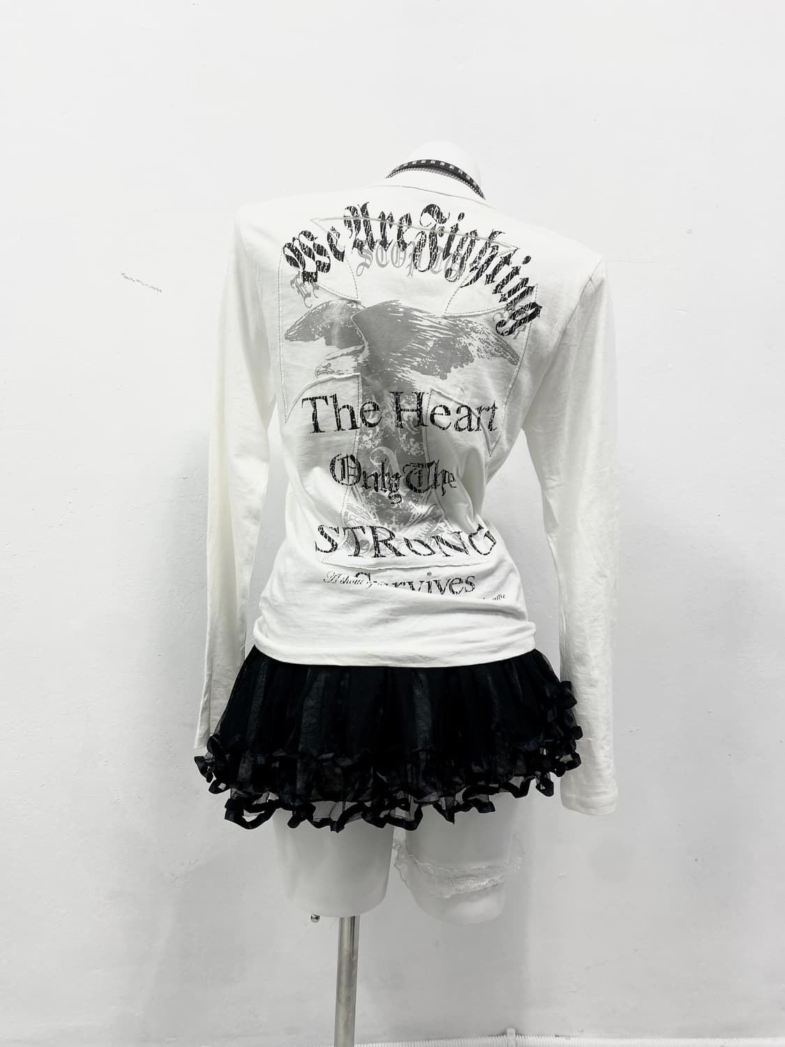 [IN THE ATTIC] 크로스 이글 펑크 롱슬리브 상품이미지4