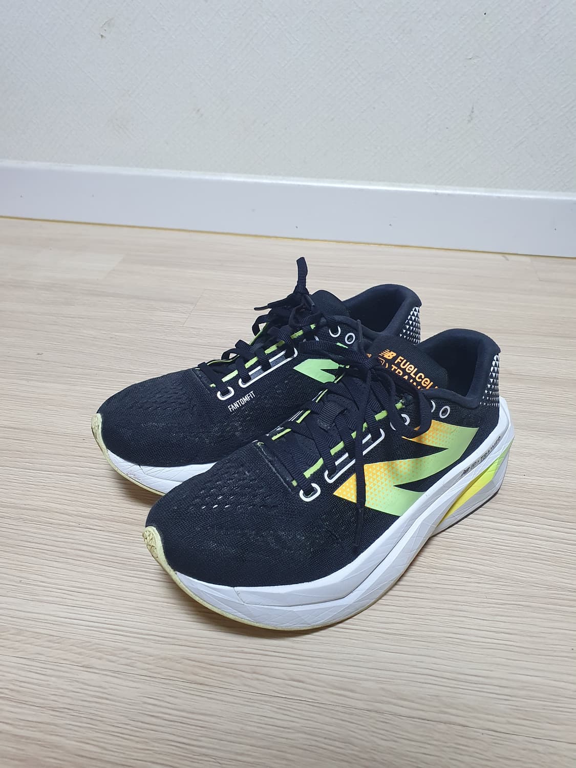 뉴발란스 SC 트레이너 v3 러닝화 260 상품이미지4