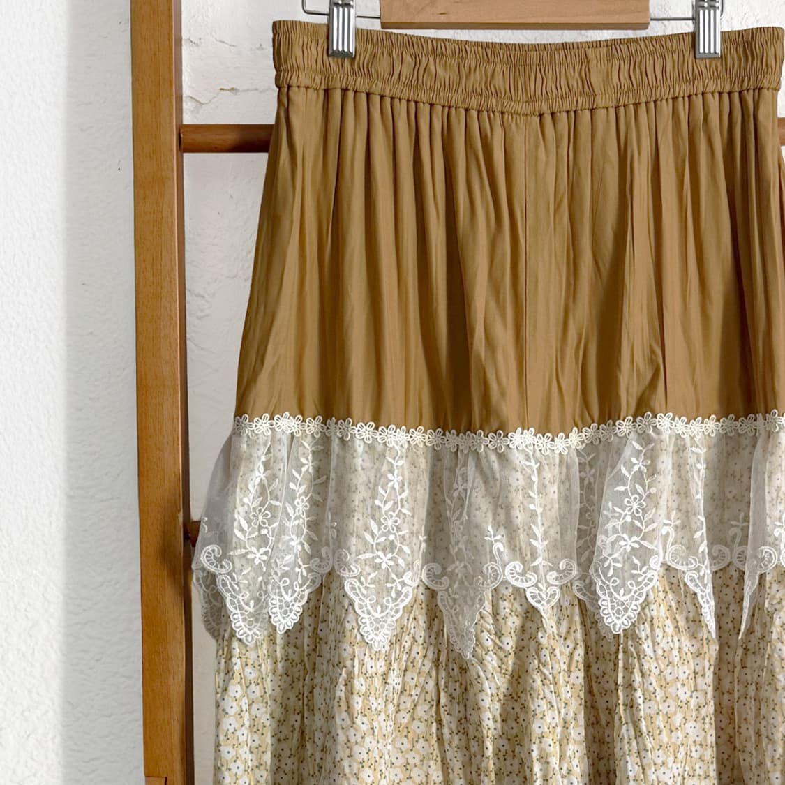 카라멜 크림 패치 스커트 상품이미지4