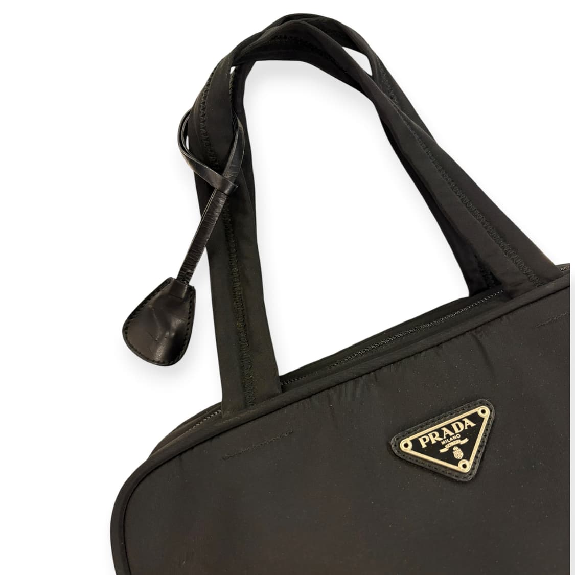 프라다 테수토 나일론 포코노 토트백 상품이미지3
