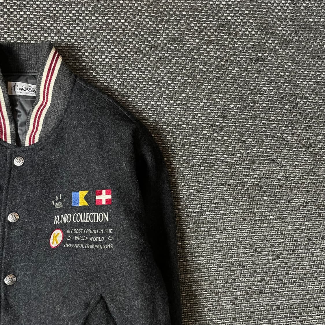 쿠니오 컬렉션 그레이 자수로고 블루종 울자켓 상품이미지3