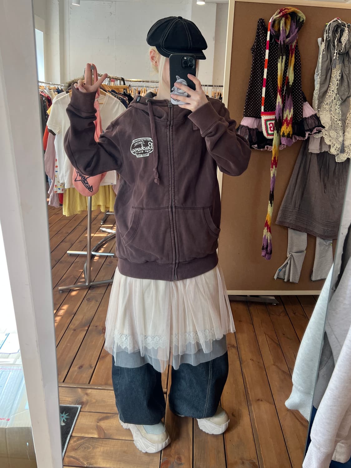 버카루 브라운 로고 후드집업 상품이미지4