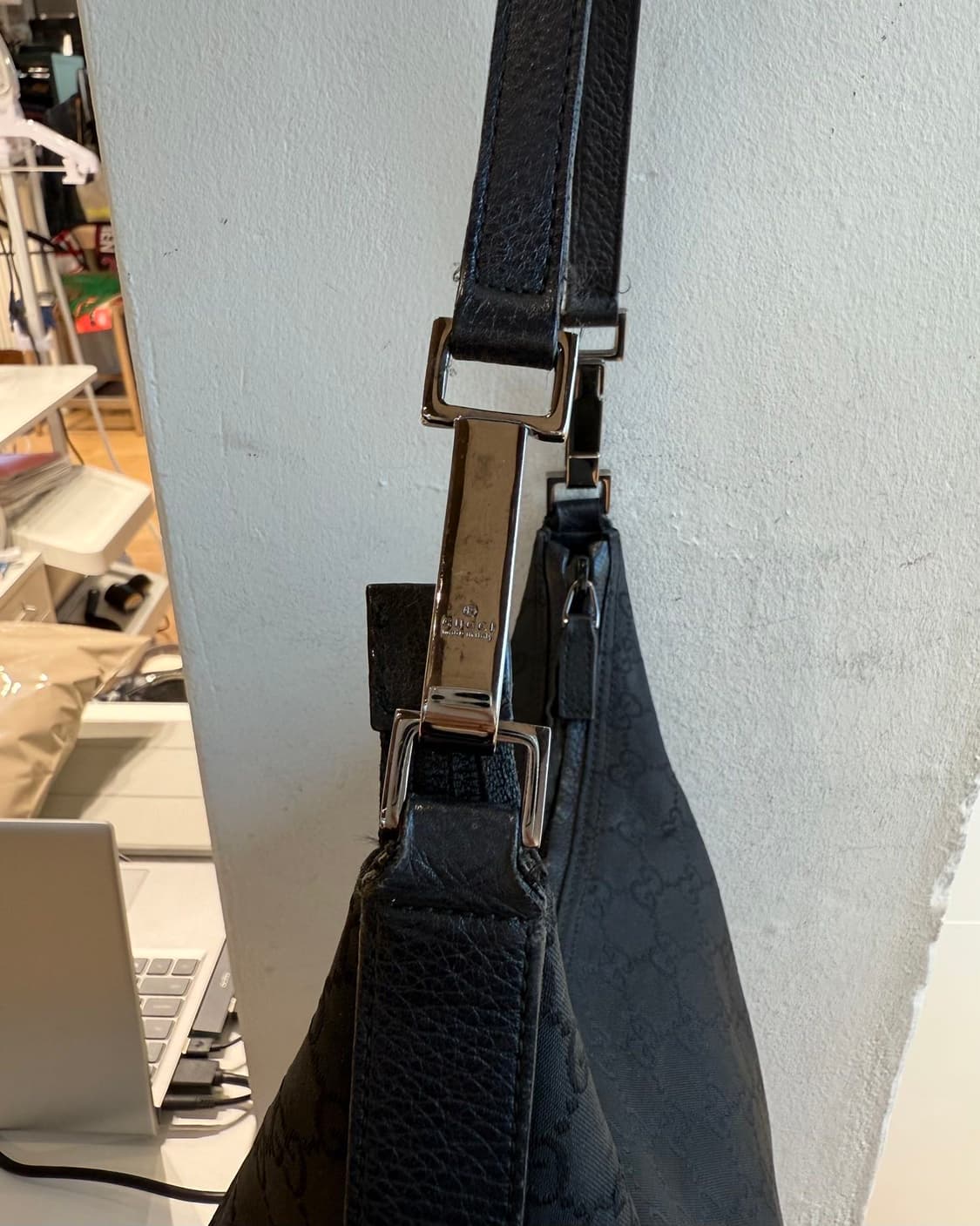 구찌 블랙 캔버스 호보 숄더백  상품이미지4