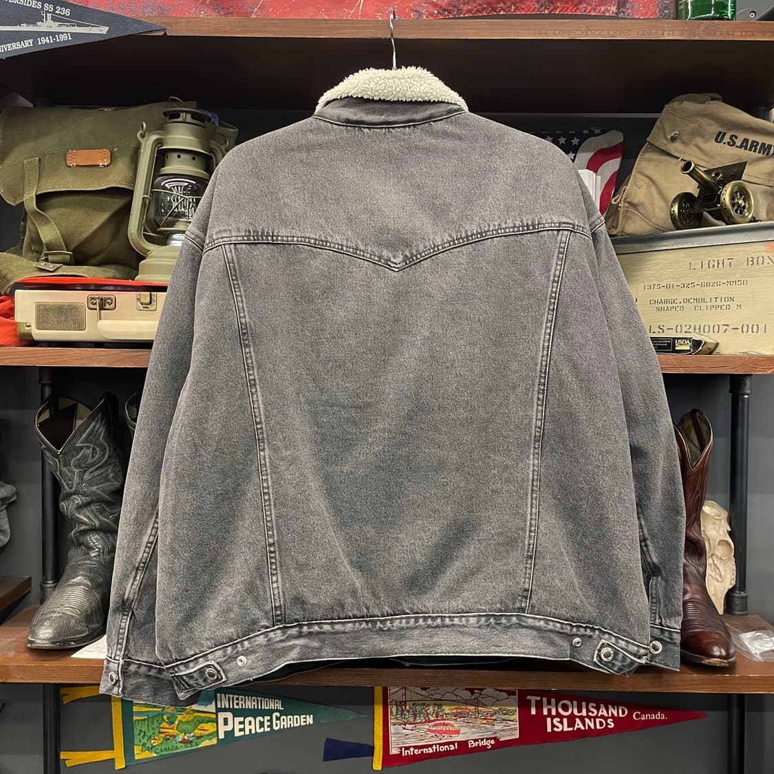 리바이스 실버탭 흑청 쉐르파 데님 트러커 자켓 상품이미지2