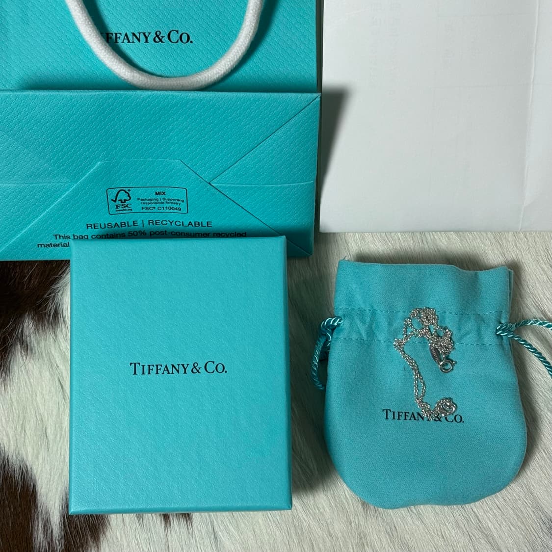 티파니앤코 엘사 퍼레티 오픈 하트 7mm 목걸이 판매합니다. 상품이미지3