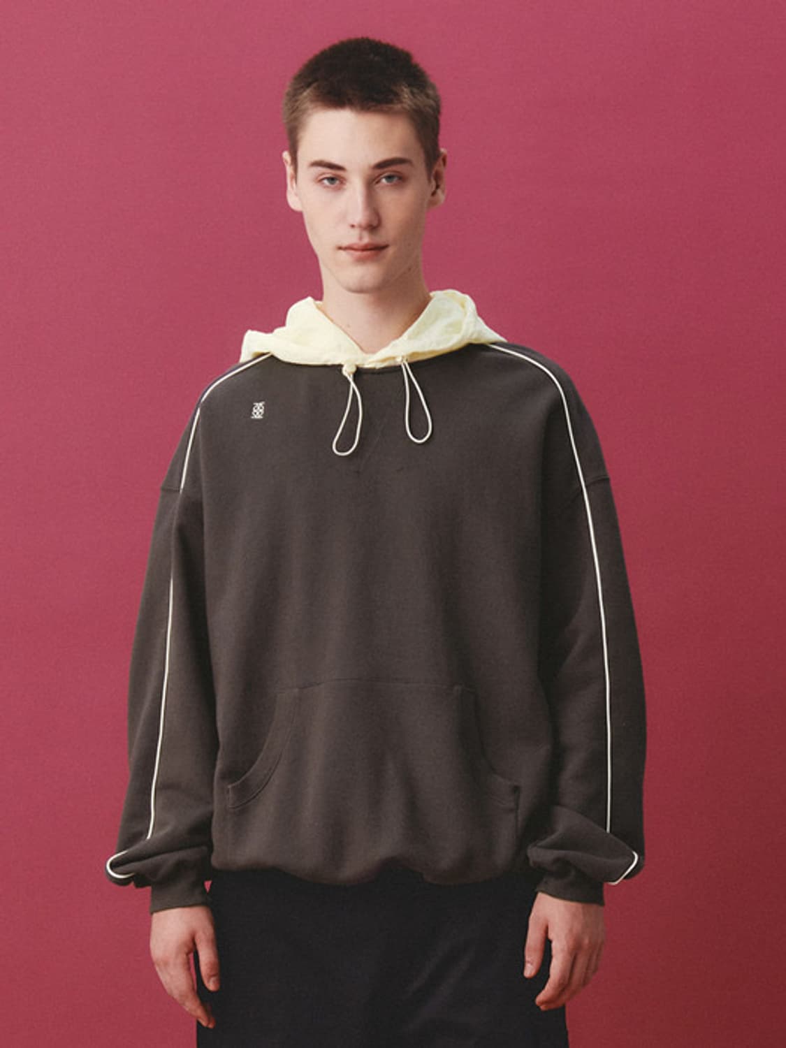 기준 ALVY Hoodie Charcoal Light Yellow 상품이미지1