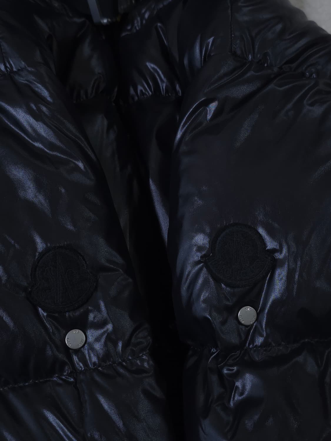 [6] 몽클레어 알릭스 22FW 알몬드 패딩 블랙 상품이미지5