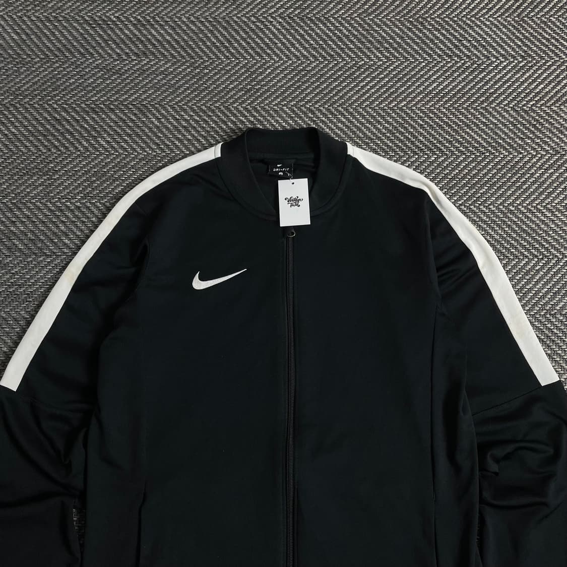 나이키 드라이핏 스우시로고 블랙 트레이닝 자켓y 3271 상품이미지5