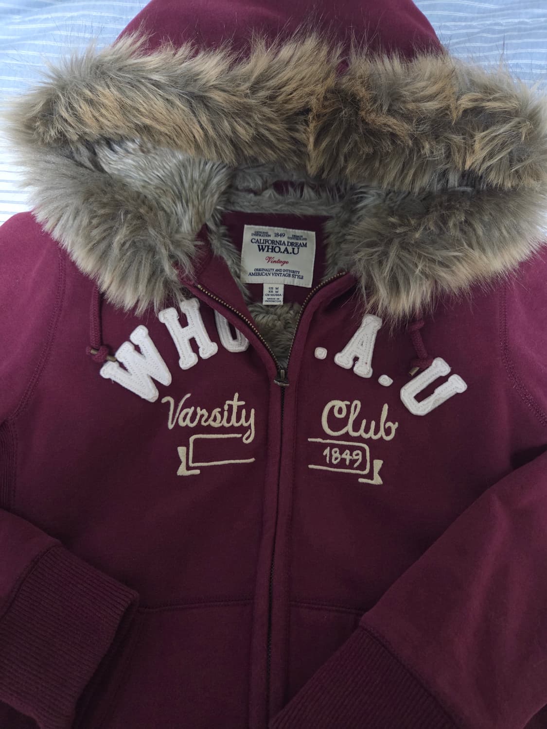 후아유 대대장 딱붙 버건디 울프죠 후드집업 상품이미지2