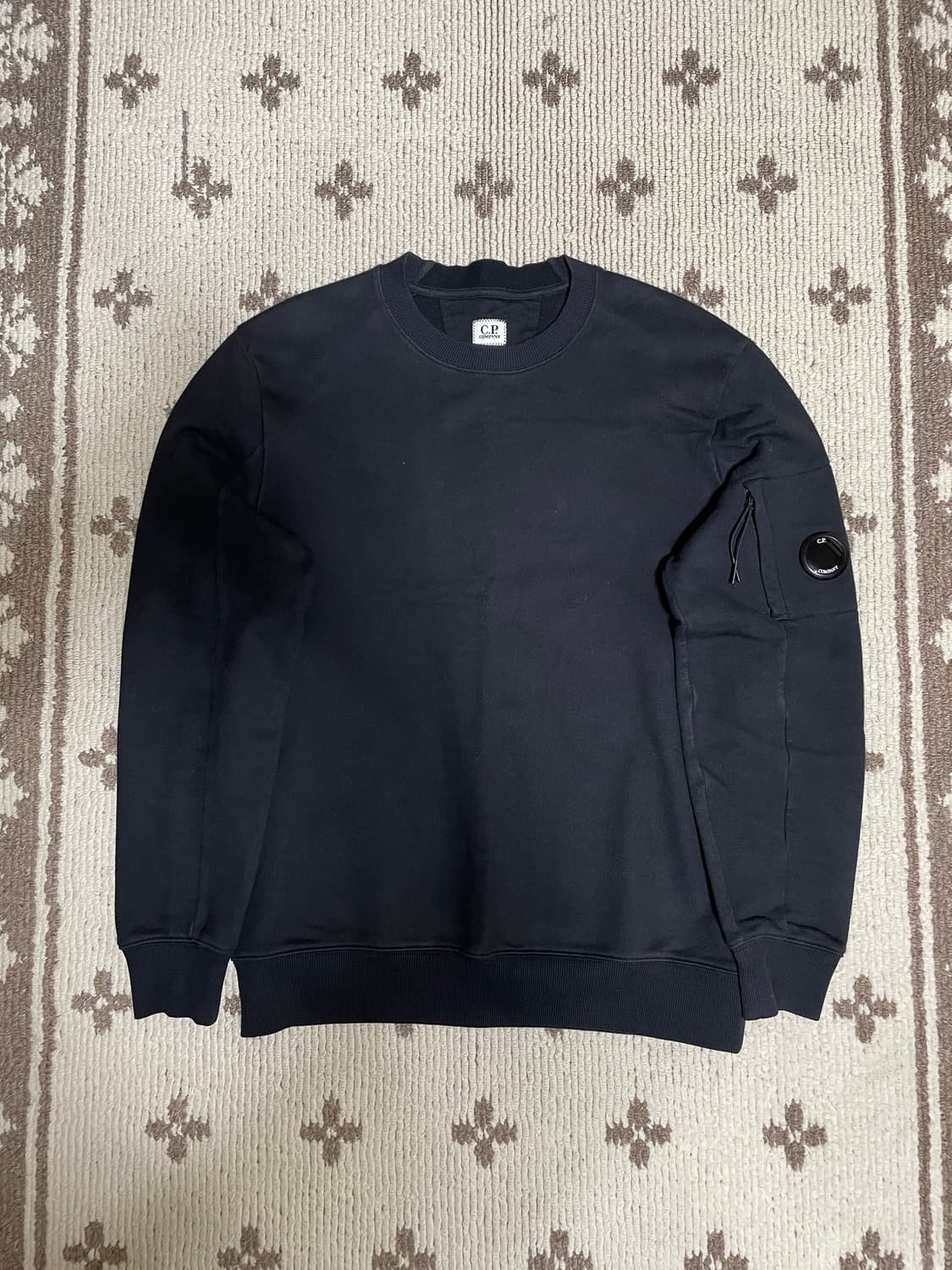 CP컴퍼니 맨투맨 상품이미지1