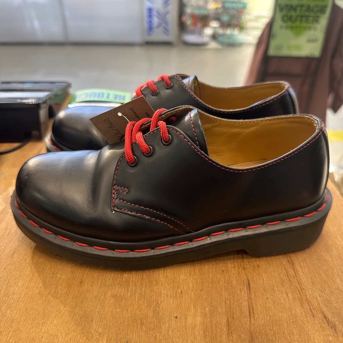 닥터마틴 1461 ‘블랙/레드 스티치’ 상품이미지5