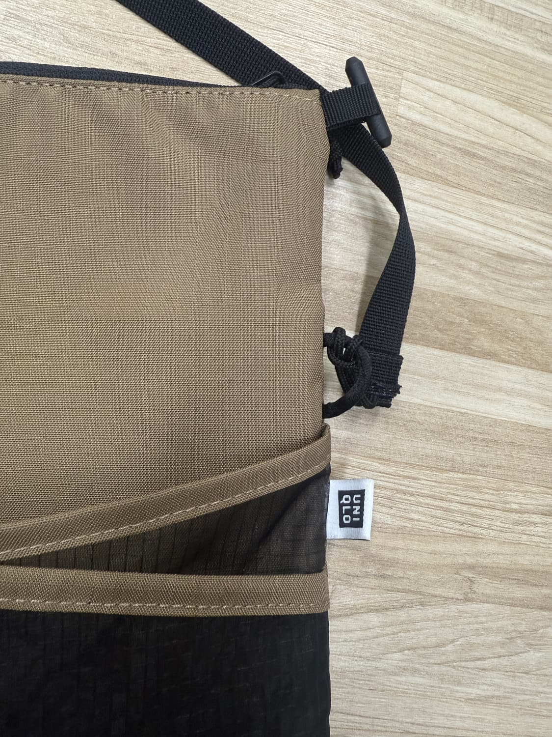 헬리녹스x유니클로 사코슈 블랙탄 팔아요 상품이미지5