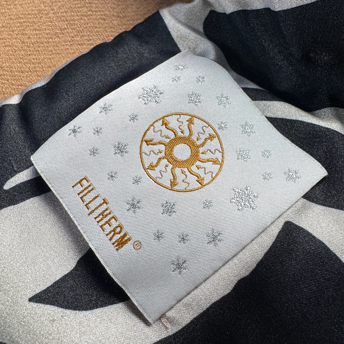 제시뉴욕 Alexis N 폭스퍼 캐시미어 케이프 상품이미지5