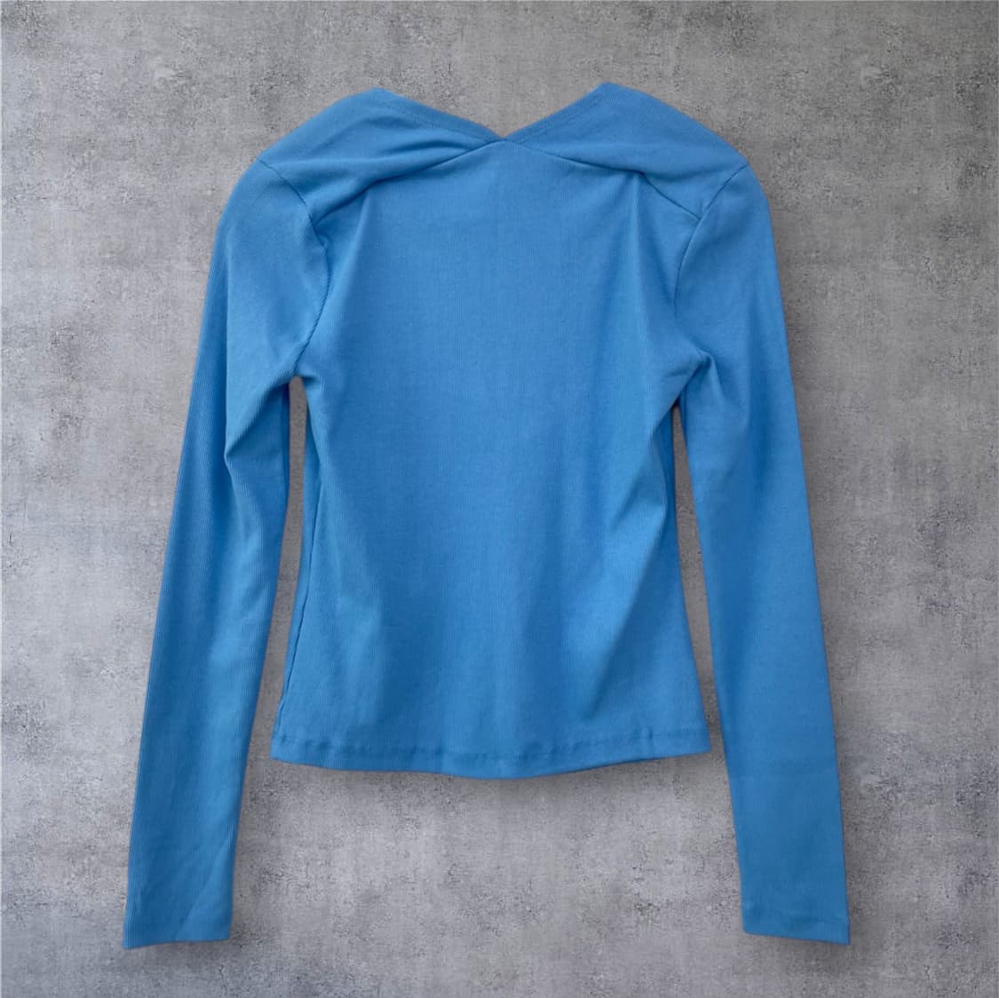 게스 Guess 스카이블루 슬림핏 골지 긴팔 티셔츠 XS 상품이미지8