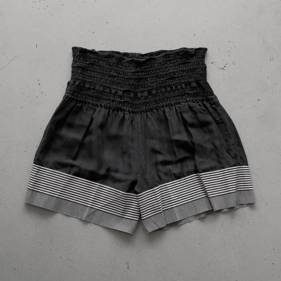 Acne Studios Cupro Half Pants 상품이미지2