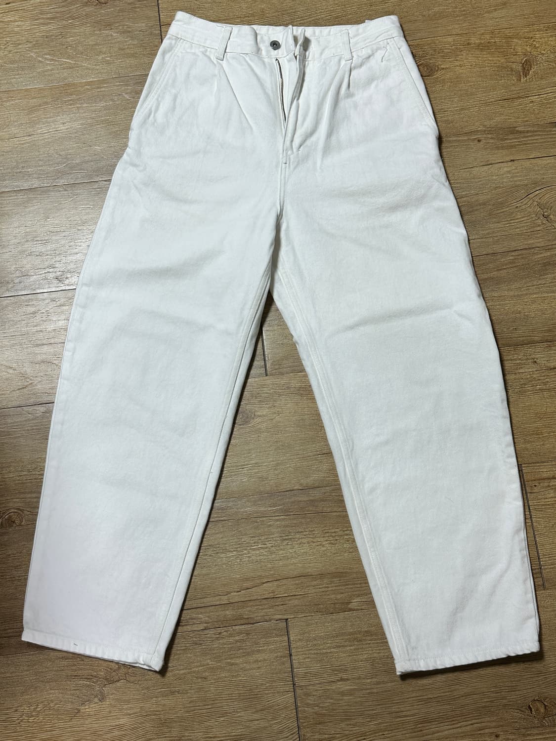 아트이프액츠 원턱 커브드 데님 오프화이트 상품이미지2