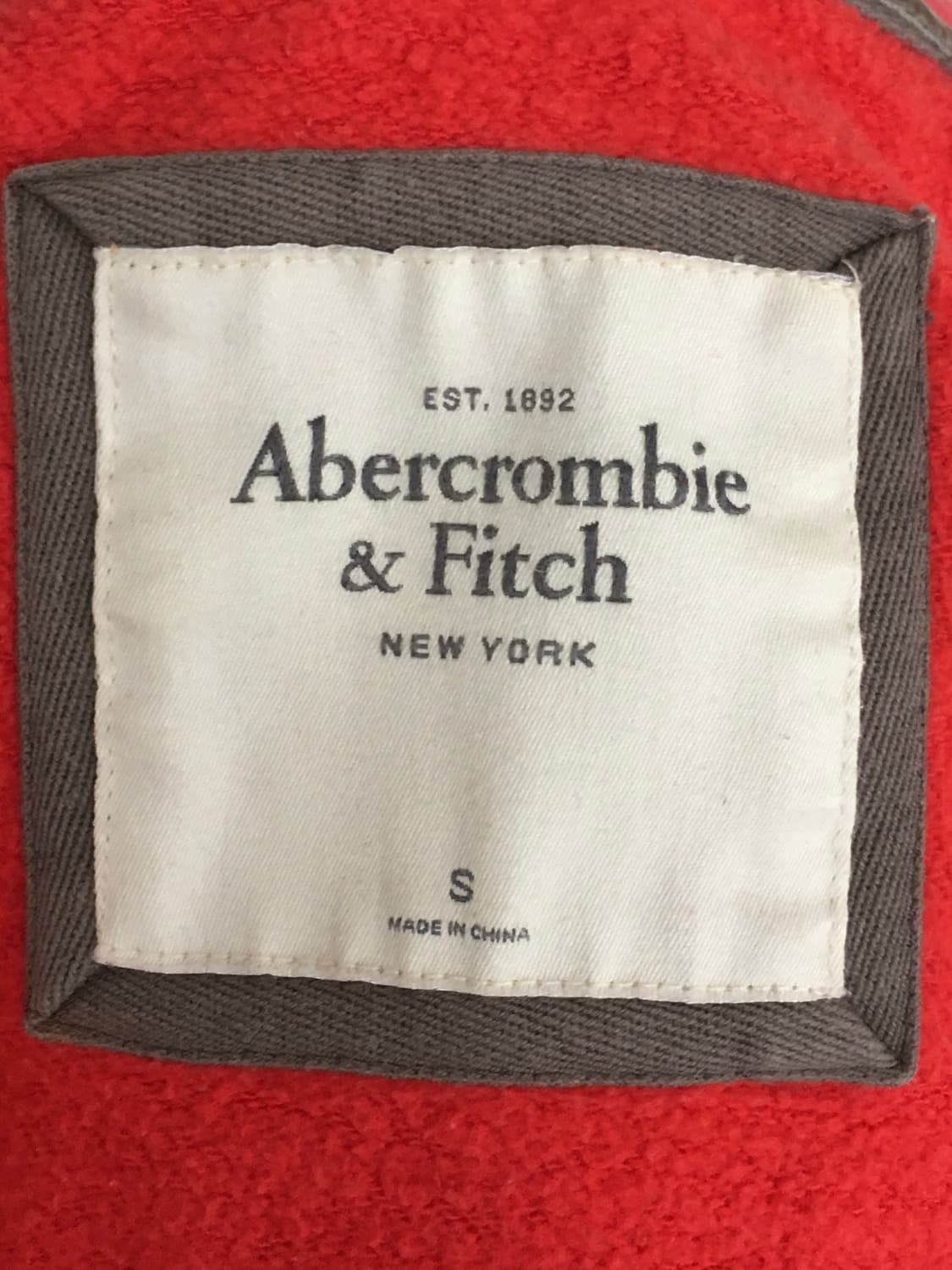 아베크롬비 y2k 레드 후드집업 상품이미지3