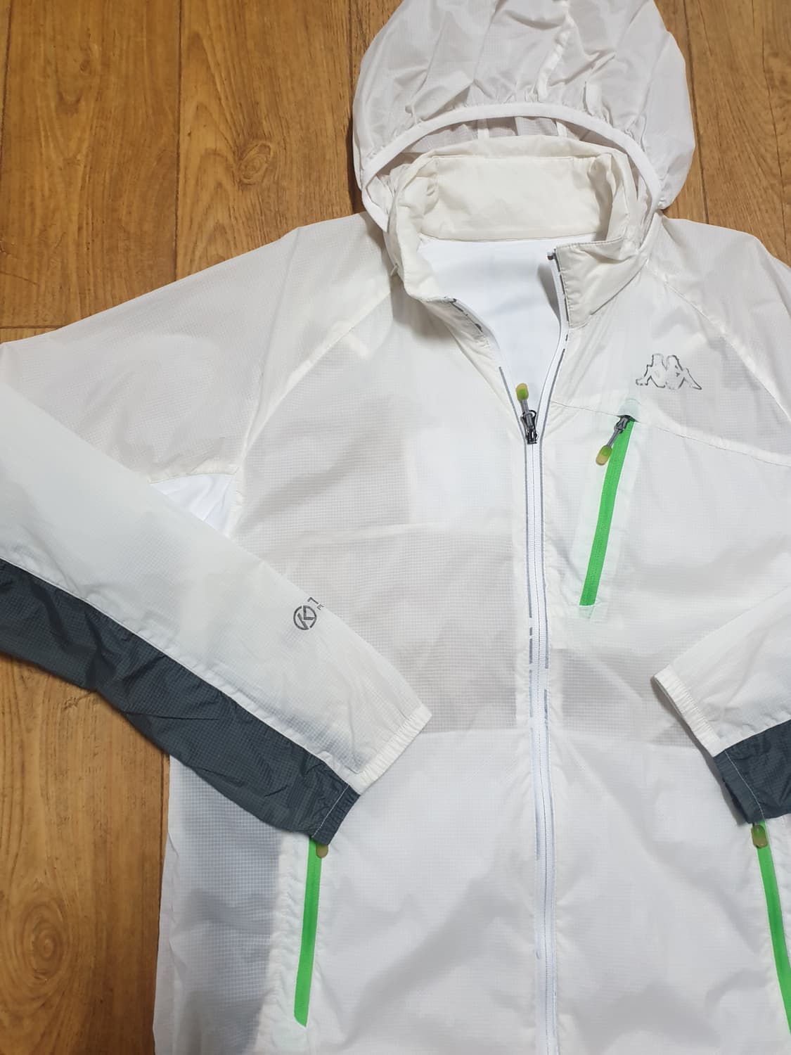 1149 카파 바람막이 110 사이즈입니다 상품이미지4