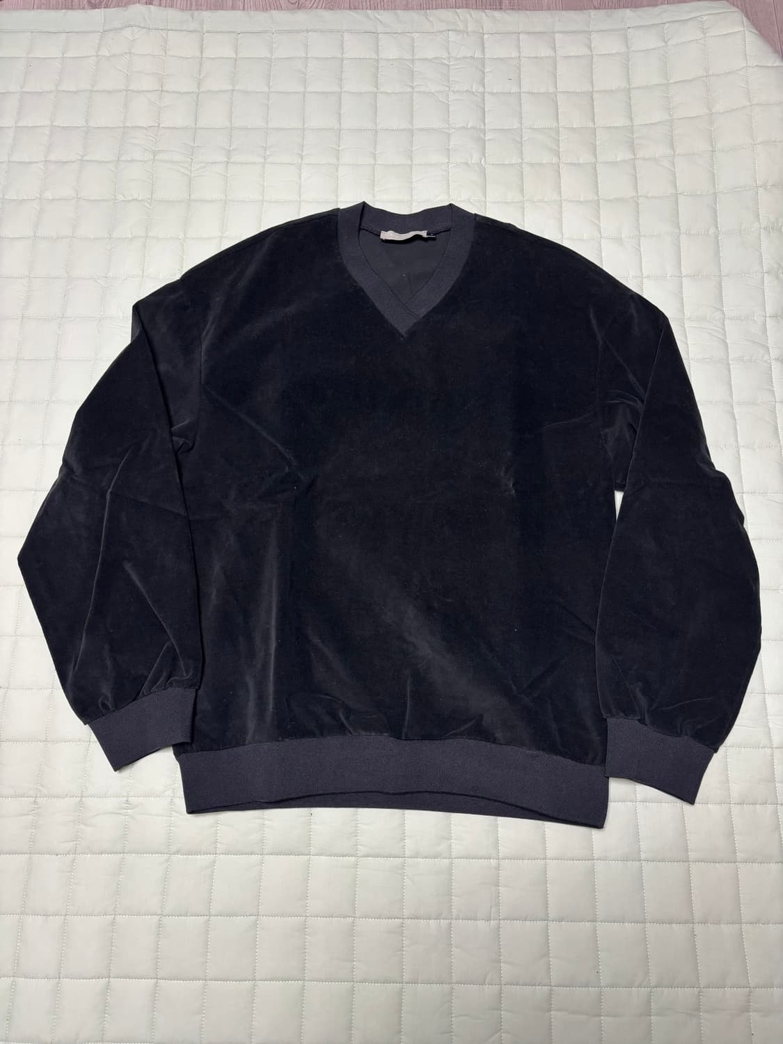 [M] 아모멘토 벨벳 브이넥 풀오버 상품이미지1