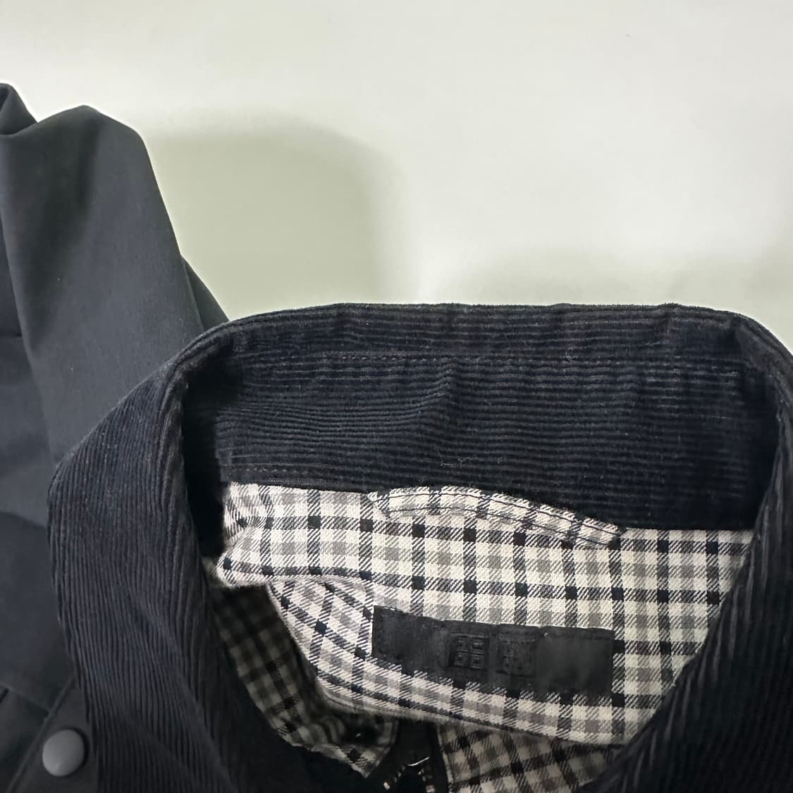 L 유니클로 블랙 코듀로이배색 워크 헌팅자켓 상품이미지4
