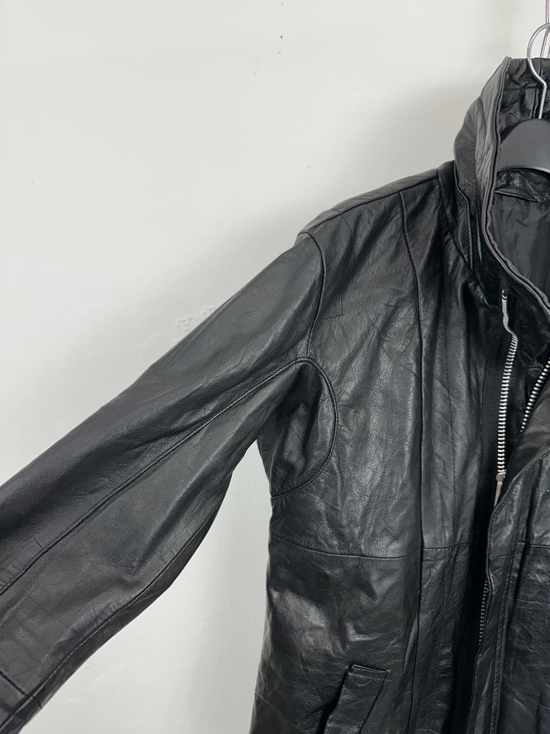 Lambskin High-Neck Leather Jacket 상품이미지7