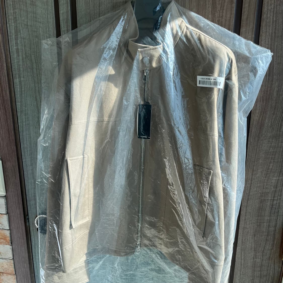 새상품(XL)일꼬르소 페일베이지 미니멀 하이넥 크롭 블루종 점퍼 상품이미지4